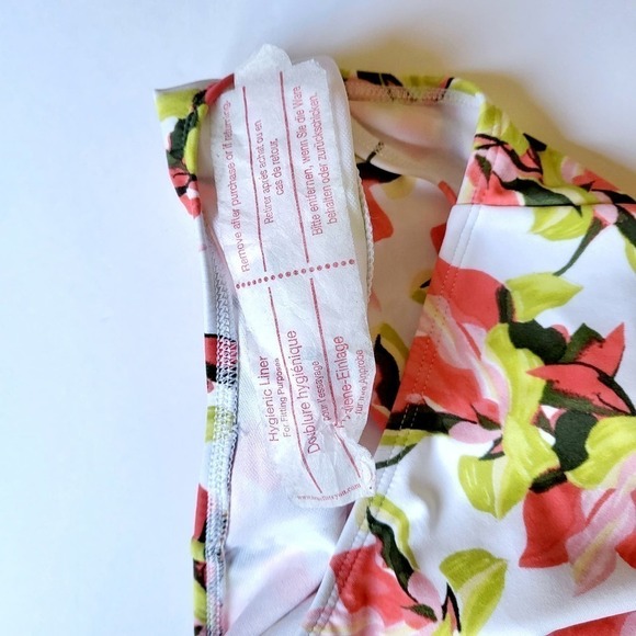 NWOT Land's End Floral One Piece Swimsuit - Picture 4 of 4